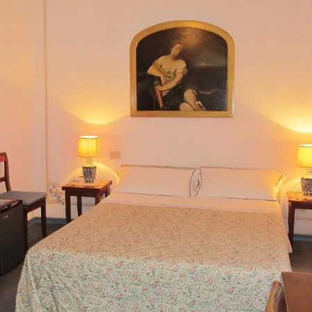 Clodia 3* Saturnia