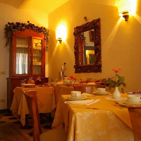 فندق B&B Villa Clodia 3*