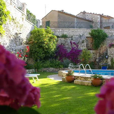 B&B Villa Clodia 3* ساتورنيا